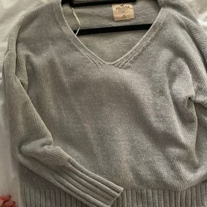 gray hollister sweater